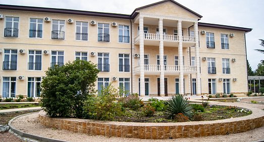 Отель Кристалл Алушта - официальный сайт