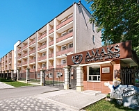 Санаторий Шахтер в Ессентуках, вид снаружи Санаторий Шахтер (Ессентуки)