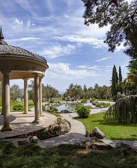 Путевки в санатории Алушты