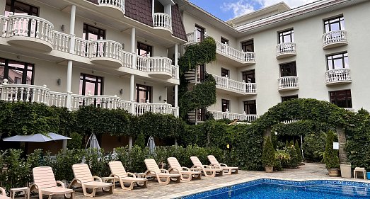 Отель Вилла Феллини Судак - официальный сайт