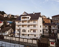 Отель Лера (Лоо)