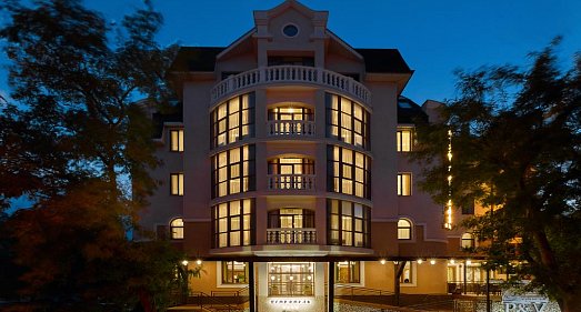 Отель Петр Евпатория - официальный сайт