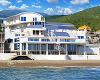 Отель Атлантик (Малореченское)