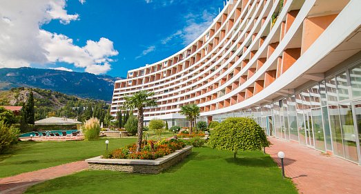 Отель Фамилия Элит Ялта - официальный сайт