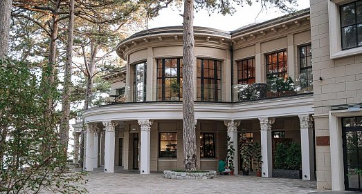 Отель PALLASA Ялта - официальный сайт Отель PALLASA Ялта - официальный сайт