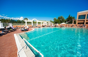 Фотографии объекта
							Санаторий «Самшитовая роща» Пицунда