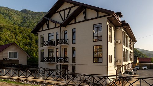 Отель Апартаменты на Плотинной п. Красная Поляна - официальный сайт