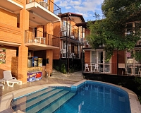 Отель Ирбис (Лоо)