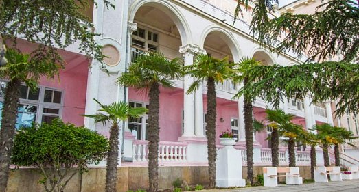 Отель Юстас Алушта - официальный сайт